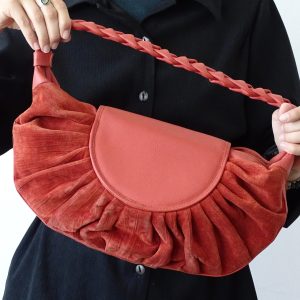 Usnjena rdeča torbica