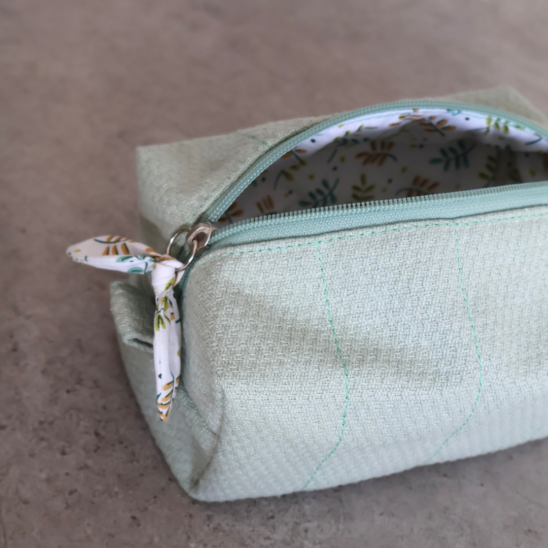 Toaletna torbica - mint mala
